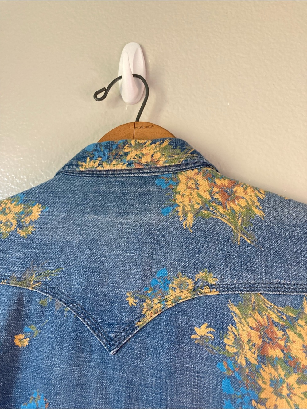 Overland Floral Denim Long Sleeve Snap Front Western Shirt Boho Prairie sz M - Picture 4 of 9